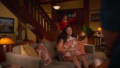 [aunt sighs] - Julie and the Phantoms