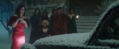 - Auntie?
- Aun… Auntie… - 7 Women and a Murder