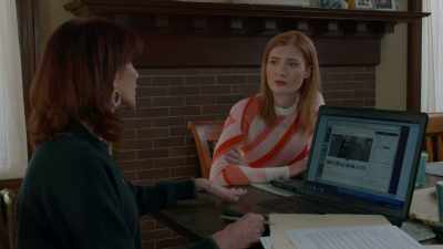 Aurora, please promise me - Aurora Teagarden Mysteries: Something New