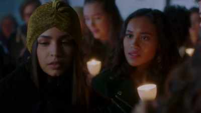 - Ava, are you drunk again?
- I don't know. - Pretty Little Liars: The Perfectionists
