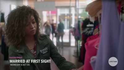 Ava, please follow me
to my office. - The Secret Lives Of Cheerleaders