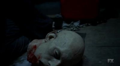 Avoid contact with the worms.
Don't touch the blood. - The Strain