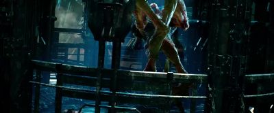 Aw you don't look very dangerous in there - Transformers: Age of Extinction