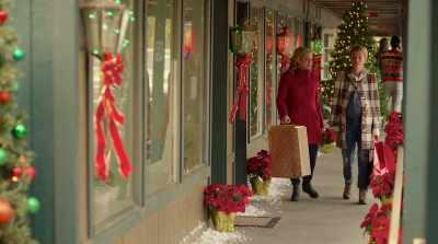 - Aw, he's gonna make it. - Dear Christmas