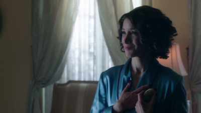 -Aw.
-(Mayer chuckles) - The Last Tycoon
