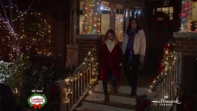 - Aw, see, this is nice, huh? - A Royal Queens Christmas