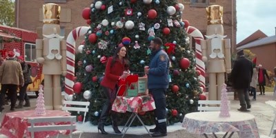 - Aw. Thank you for doing this. - Christmas with a Kiss