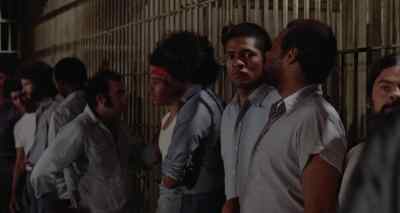 Awe man that's that old fool
Half Dead he's insane. - Penitentiary