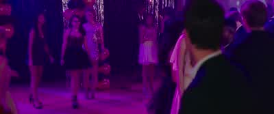 - Awesome dress, Bianca. - The DUFF