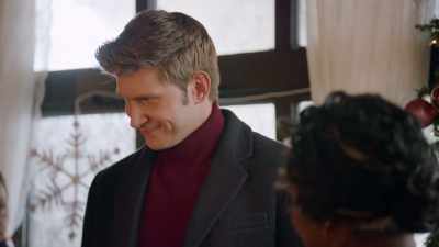 [awkward chuckle] - A Sweet Christmas Romance