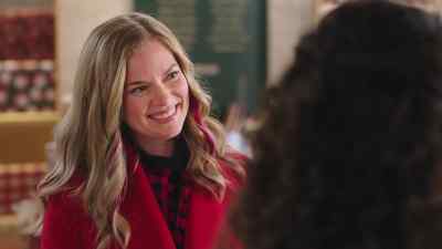Aww... And Mia,
I'm going to help set up - Unwrapping Christmas: Olivia's Reunion