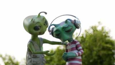 Aww.
[gentle encouraging] - Alien TV