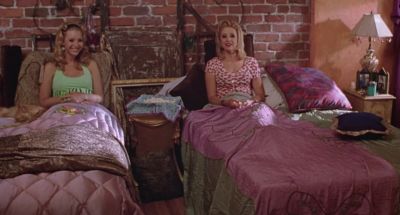 Aww poor thing Look They won't let her shop - Romy and Michele's High School Reunion