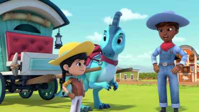 Aww, that's my little dino doctor! - Dino Ranch