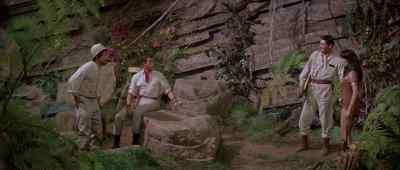 - Ay. A girl.
- A real beauty. - The Lost World