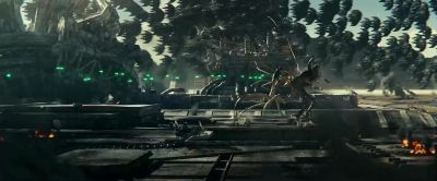 Get ready for a close encounter, bitch! - Independence Day: Resurgence