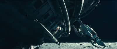Sir, he's slowing the fall. - Independence Day: Resurgence