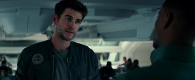 You mind moving? - Independence Day: Resurgence