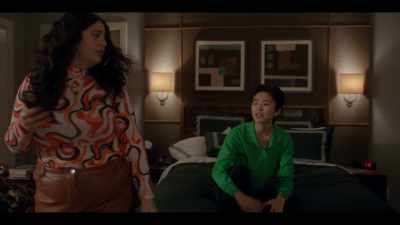 Babe. Babe, I got you.
But you can't go overboard with this. - The Girls on the Bus