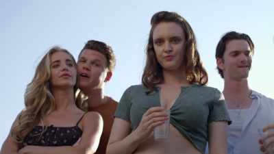 - Babe, it's still
gonna be fire AF. - Bad CGI Gator