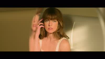 Babe? You all right, babe? Yeah. l'll go get Becky. - Resident Evil: Retribution
