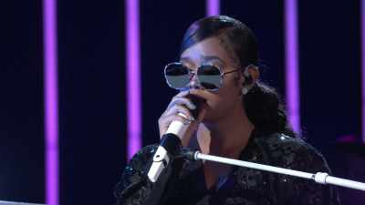 ♪ Baby, baby, baby - Let's Go Crazy: The Grammy Salute to Prince