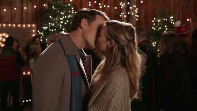 ♪ Baby, baby, turn on the Christmas tree. ♪ - Our Holiday Story