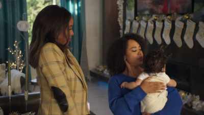 [baby cries] - Merry Liddle Christmas