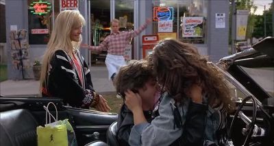 ♪ Baby, I'm yours ♪ - Halloween 5: The Revenge of Michael Myers