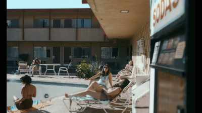 ♪ Baby, it's been so lonely ♪ - Griselda