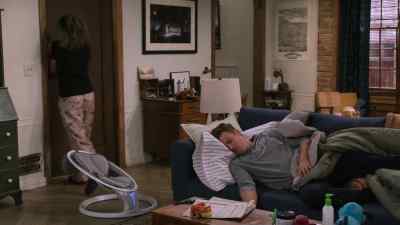 ♪ Baby Shark, doo-doo,
doo-doo, doo-doo ♪ - Frasier