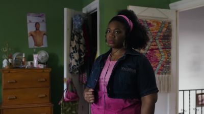 -[baby wailing]
-[Lillian] Cindy! Cindy, come here! - Orange Is the New Black