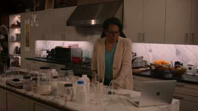 -Baccarin
couldn't get the antidote.
-RACHEL: That's okay. - The Bite
