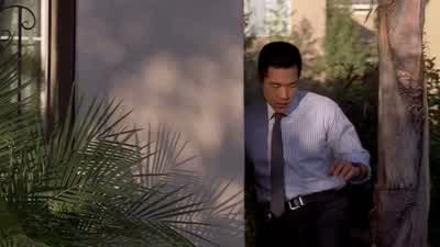 Back door's locked as well. - The Mentalist