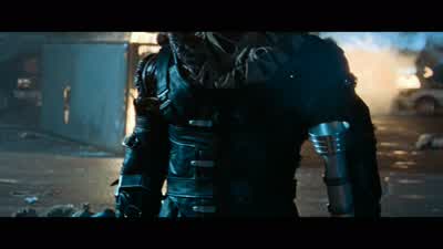 Back! Fall back! -Let's see how good they reaIly are. -Altering protocoIs. - Resident Evil: Apocalypse