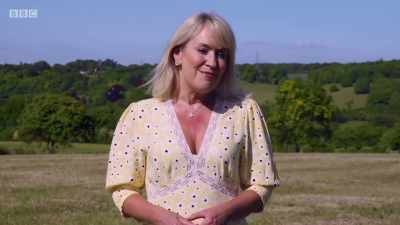 Back in 2015, Ken and Carol
from West Yorkshire were intent - Greatest Escapes to the Country