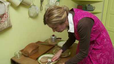 Back in the kitchen, Rochelle is still battling with ancient gadgets - Back in Time for Dinner