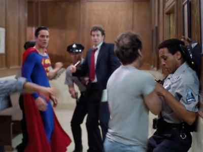 Back! Okay. Everybody back. - Lois & Clark: The New Adventures of Superman