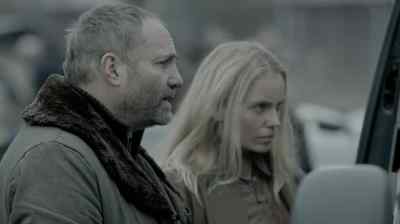 - Back up.
- Can you back up a little? - The Bridge