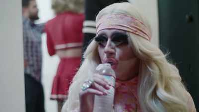 [BACKGROUND CHATTER] - Trixie Mattel: Moving Parts