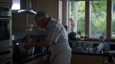 Bad timing, I'm just dissolving some sugar, - Midsomer Murders