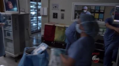 BAILEY:
Do they all hate me? - Grey's Anatomy