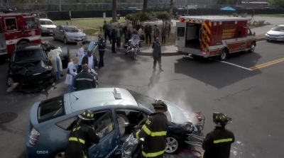 Bailey took out Grey. - Grey's Anatomy
