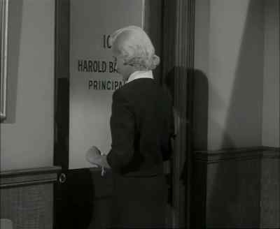 [Balding]
Come in, please. - The Munsters