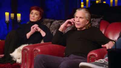 - Ball of lightning.
- [Jack laughs] - The Osbournes Want to Believe