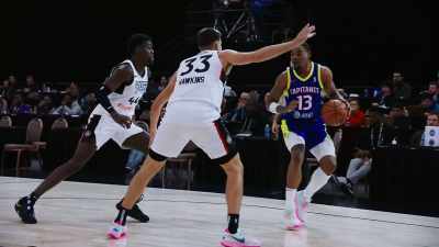 - [ball thudding]
- [shoes squeaking] - Destination NBA: A G League Odyssey