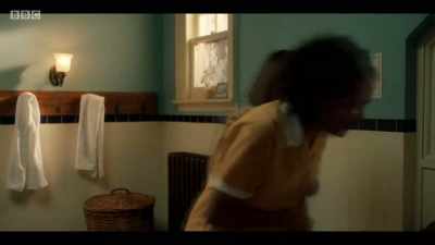 BANGING ON DOOR - Malory Towers