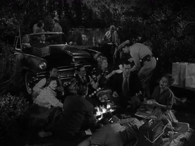 ( banjo music playing,
everyone chatting ) - The Andy Griffith Show