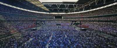 ♪ Bank job ♪ - Jeff Lynne's ELO: Wembley or Bust