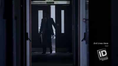 BARBER DECIDES IT'S TIME
TO MEET THE MAN HIMSELF. - The Lake Erie Murders